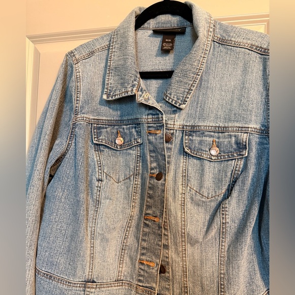 Women's Denim Jacket - Picture 2 of 4